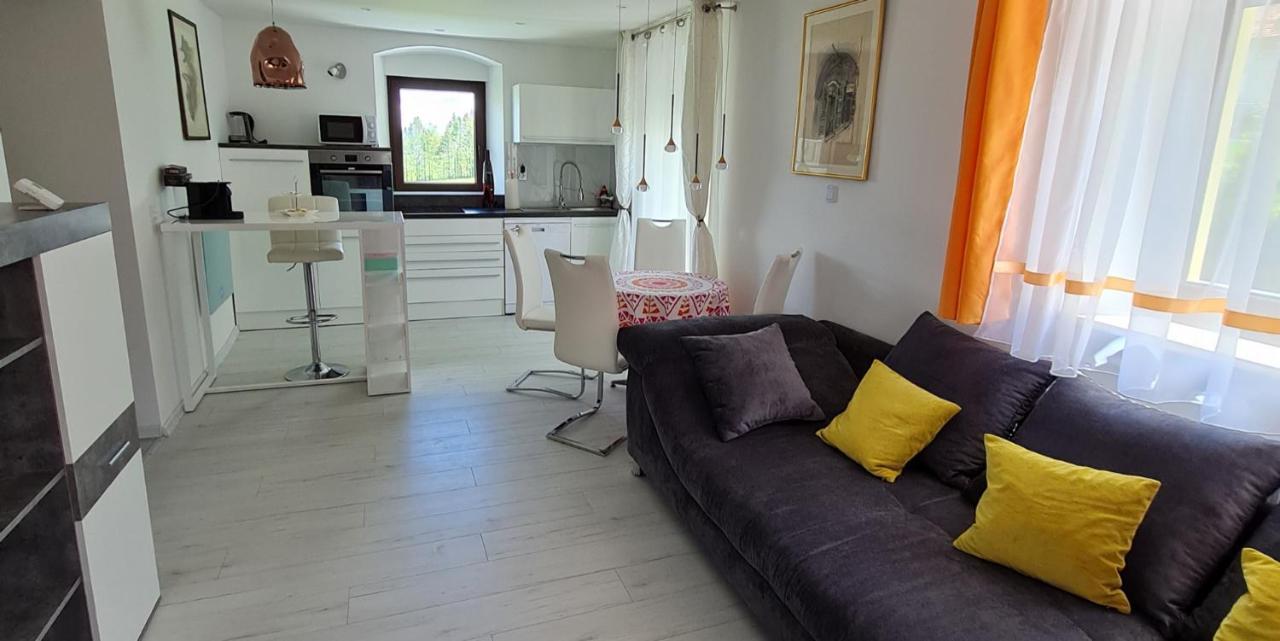 Ferien- Und Businesswohnung Relax Im Ersten Stock Sonnen Exterior foto