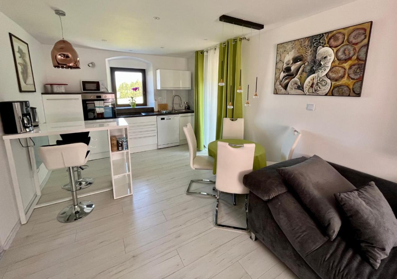 Ferien- Und Businesswohnung Relax Im Ersten Stock Sonnen Exterior foto